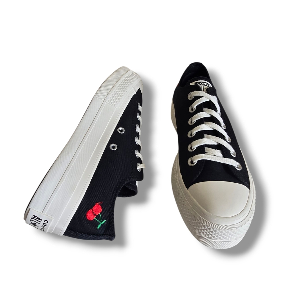 New 🌹CONVERSE Women's Chuck Taylor All-Star Lift Platform Cherries Sneakers - Picture 10 of 16